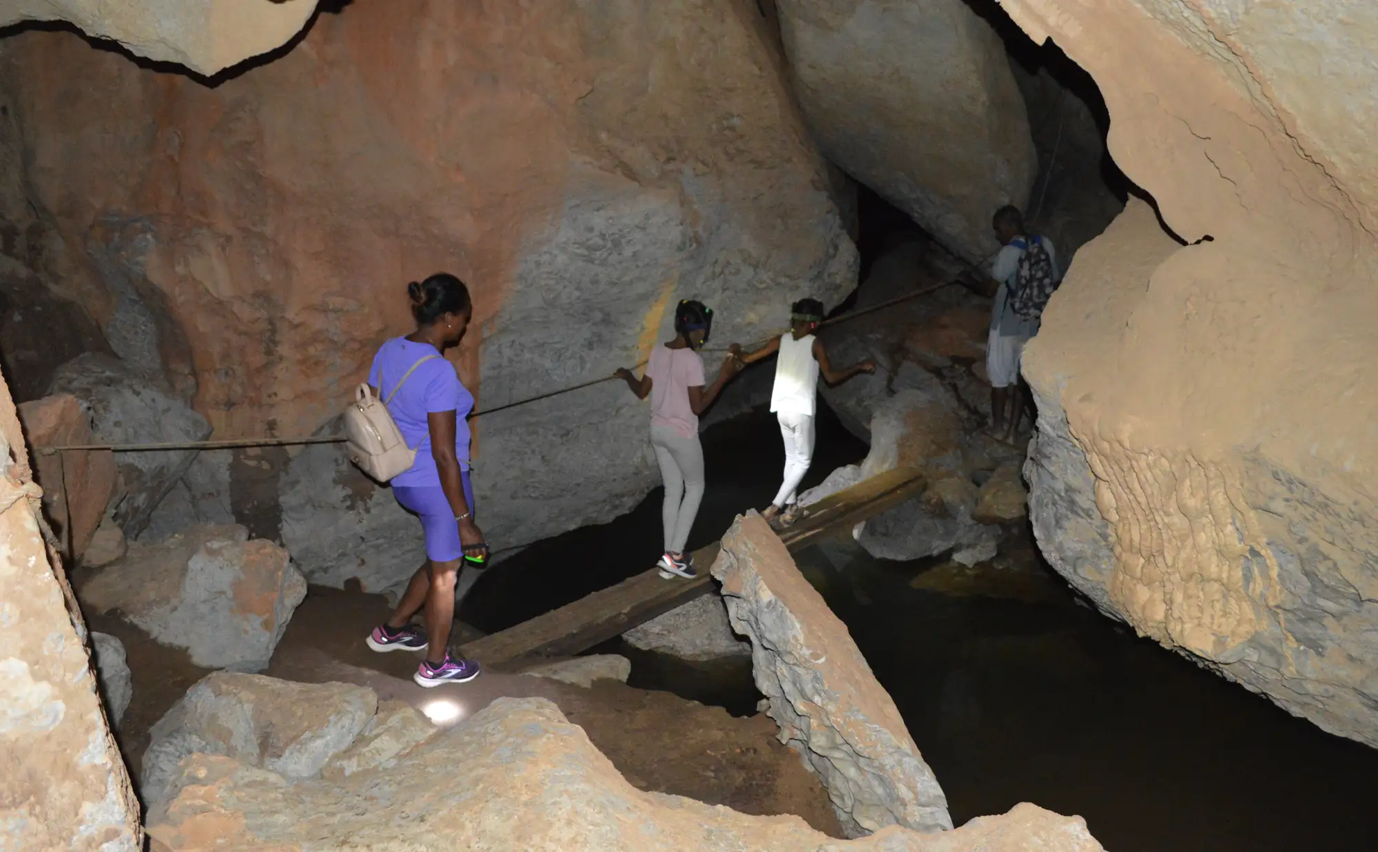Parcours de découverte entre grottes et Tsingy — vue 2